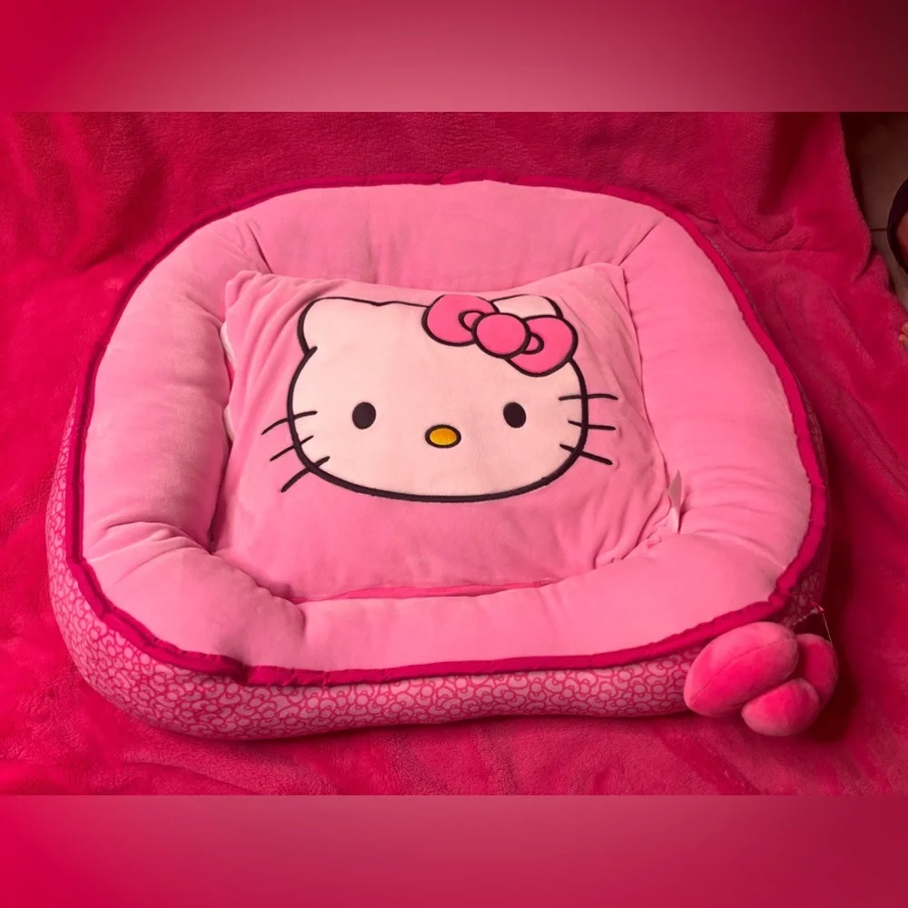 Hello kitty pet bed